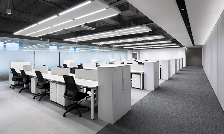 上海員工辦公區(qū)玻璃隔斷設計 上海員工辦公區(qū)玻璃隔斷設計