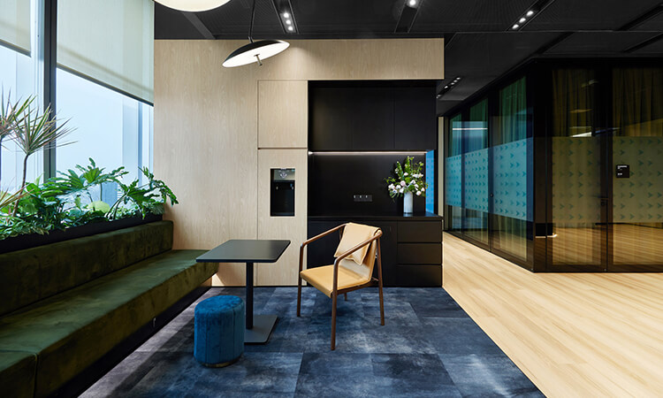 辦公室裝修對稱設計效果圖